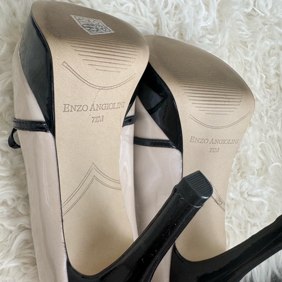 Enzo Angiolini Nude Black Pump - Picture 3 of 7